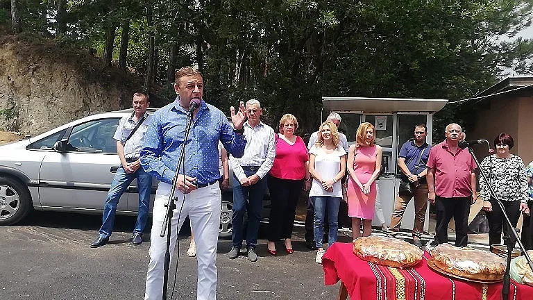 Кметът Камбитов даде курбан за здраве