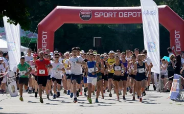 Йоло Николов и Милица Мирчева спечелиха „Пазарджик рън"