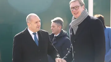 Става напечено! Радев кани Вучич у нас