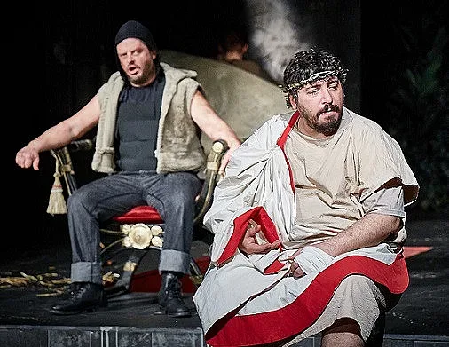 Иван Лечев свири пред римски император