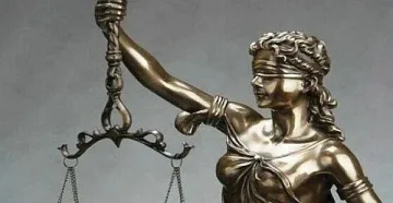 Професор оправдан по обвинение за подкуп