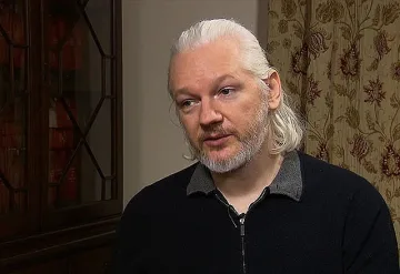 Лондон екстрадира Асанж в САЩ