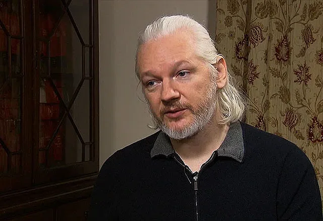 Лондон екстрадира Асанж в САЩ