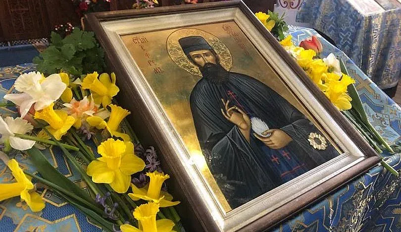 Св. Ефрем Нови лекува рак, сърдечни болести и психика