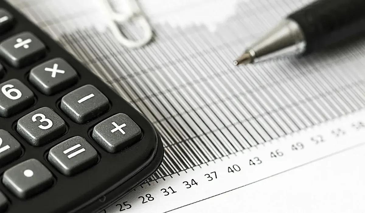 Икономист с тежка присъда за вдигането на данъци