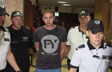 7 г. затвор за Пислар