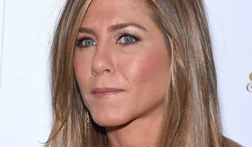 Дженифър Анистън най-сетне показа новия