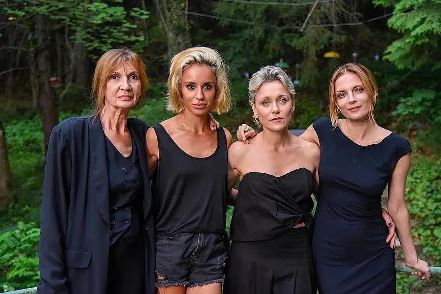 "Те, вълните" – от драма до трилър