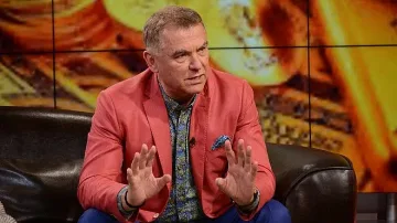 Съветът на Атанас Бобоков: Ако искаш да си богат, не ставай политик