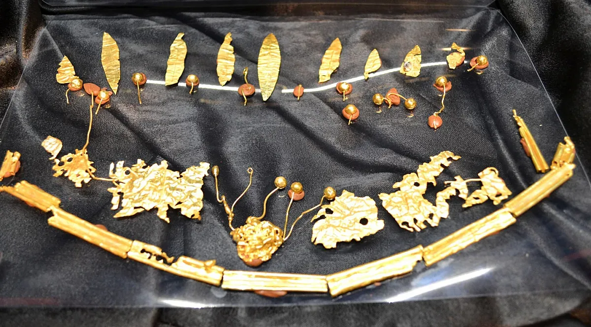 Наш музей показва уникално тракийско златно съкровище