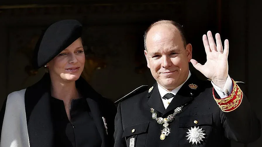 Поздрав с авторали от принц Албер Втори