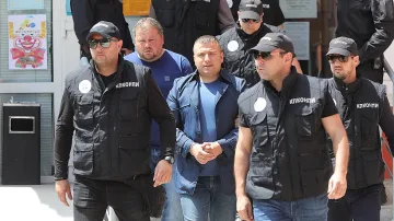 Съдът остави в ареста кмета на Божурище