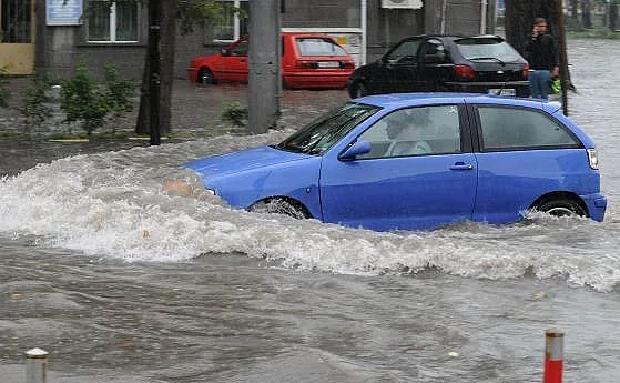 Порой се изсипа над Бургас
