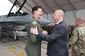 Ето го първият пилот на F-16