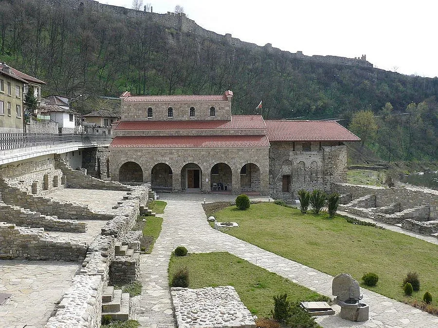 Янтра наводни църквата с гроба на Калоян