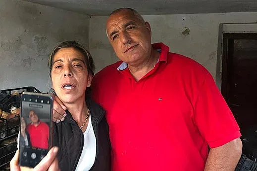 Борисов целуна учителка, даде селфи на ромка