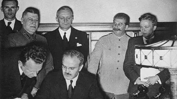 Падна тайната на пакта Рибентроп-Молотов