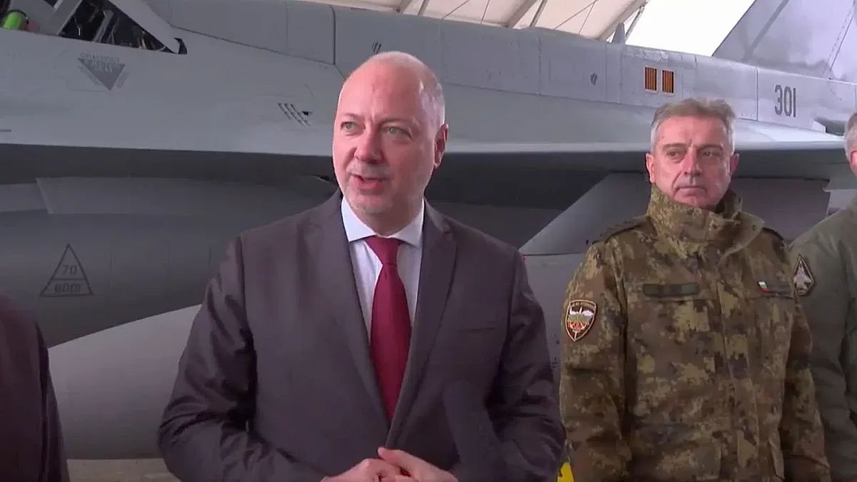 Желязков за новия ни F-16: Първа птичка от ято прекрасни самолети