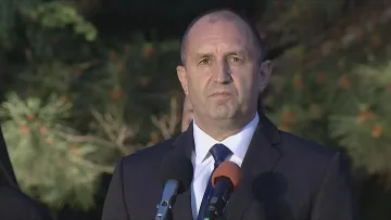 Радев във Враца: Нашето време няма да роди Ботев