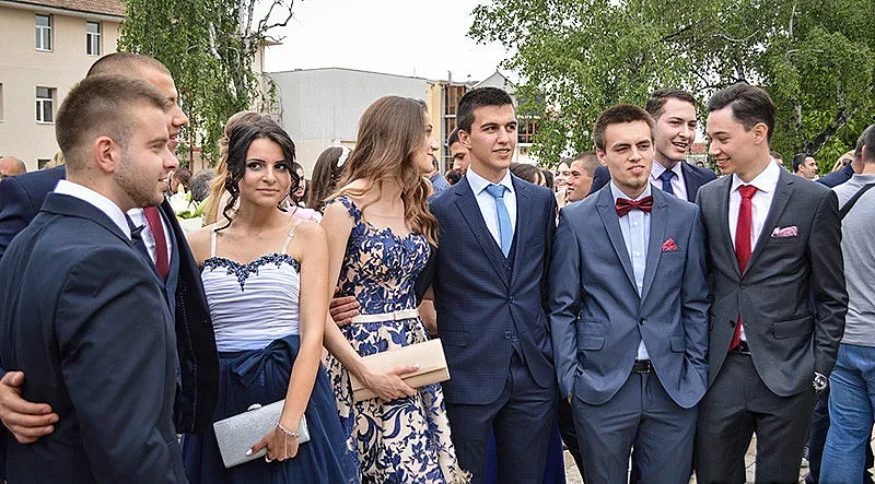 Балът три пъти  по-скъп от сватба