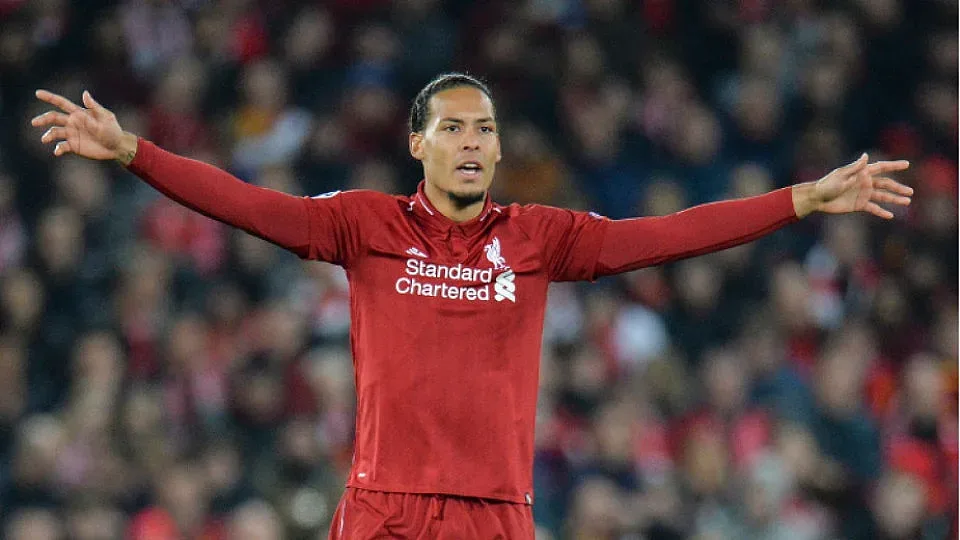 Ясна е съдбата на Ван Дайк в Ливърпул