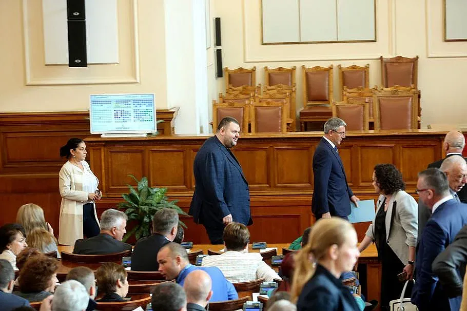 Пеевски: Ще работим за сваляне на ДДС