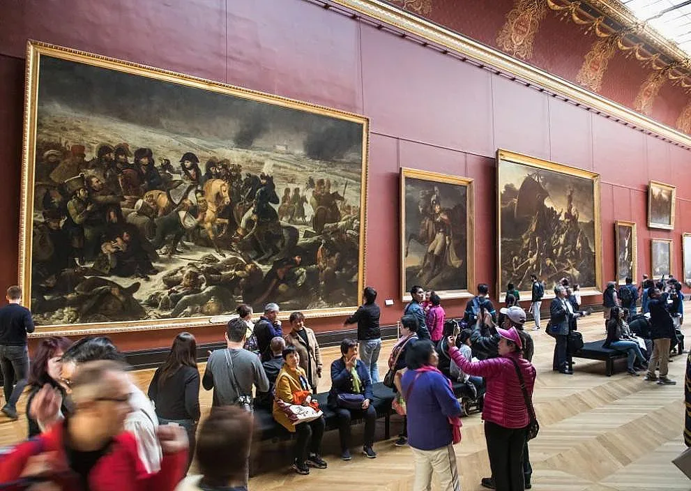 Лувърът се „задъхва” от туристите