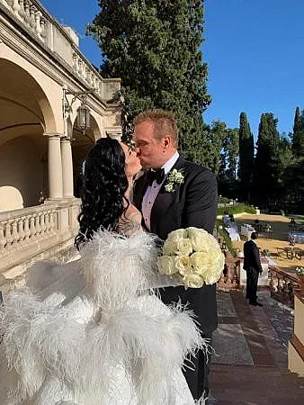 Показват в "Папараци" сватбата на Цеци Красимирова