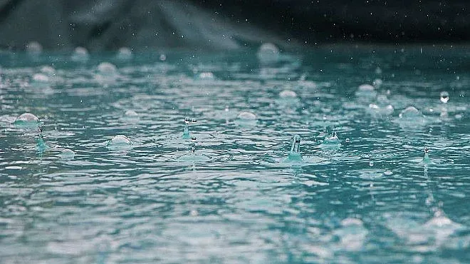 Лятото си отива, идват порои