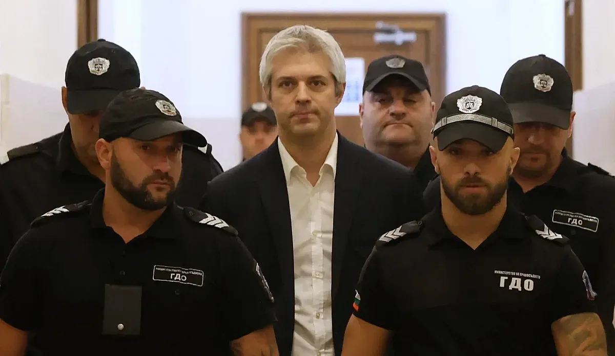Нов състав на съда подхваща делото на Благомир Коцев