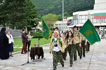 1400 души по стъпките на Ботевата чета