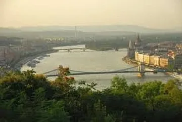 Реките по света пълни с антибиотици