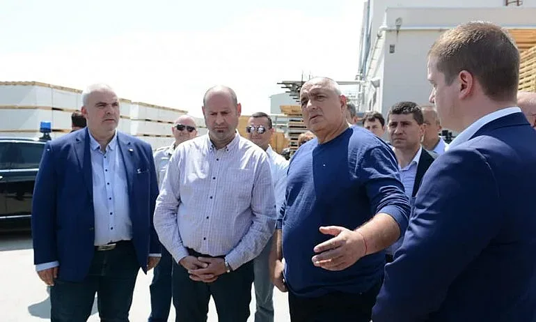 Борисов инспектира ремонтите в Габрово