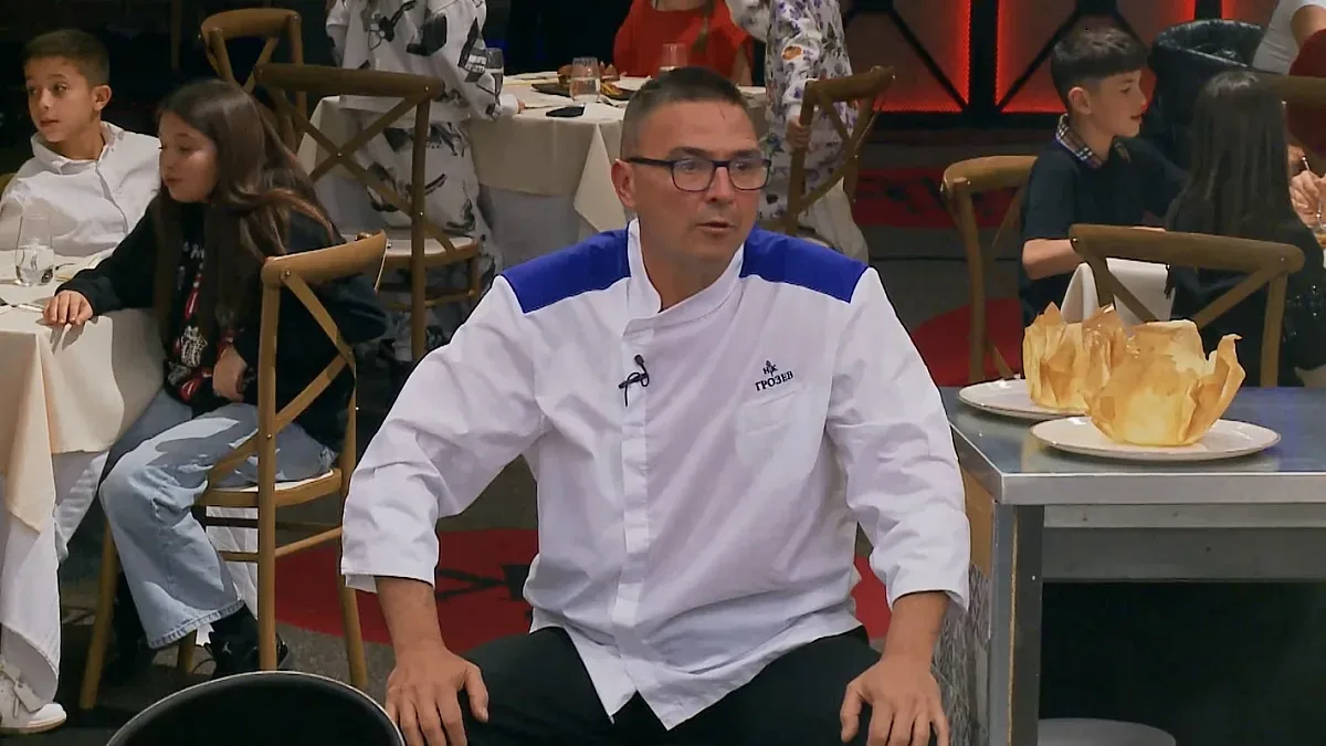 Извънредна ситуация в "Хелс китчън"! Лекари спасяват участник