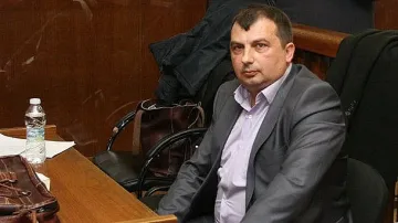 Запорираха сметки и имоти на кмета на Септември