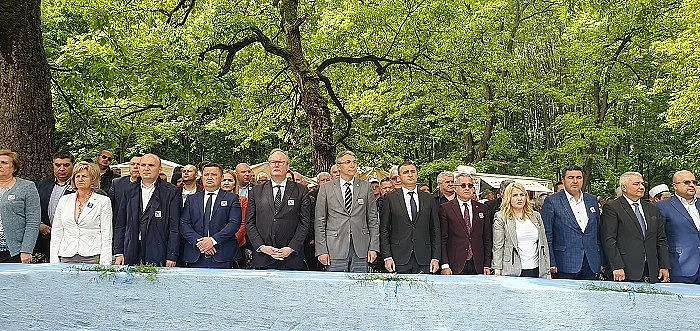 ДПС заложи на младите