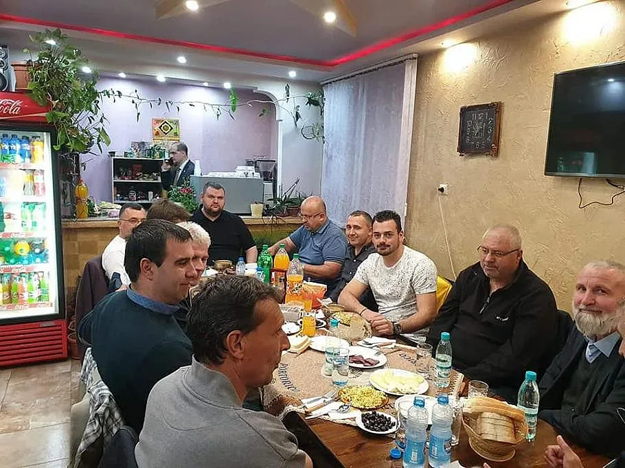 Подаръците на Пеевски