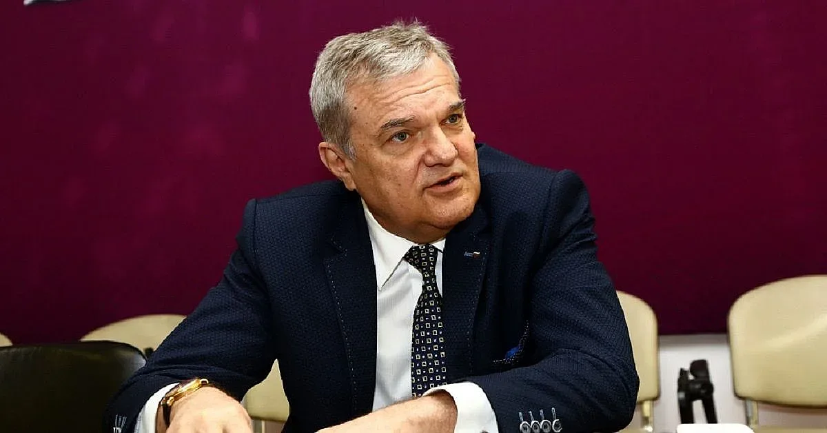 Нинова предаде най-милото на БСП - червения цвят