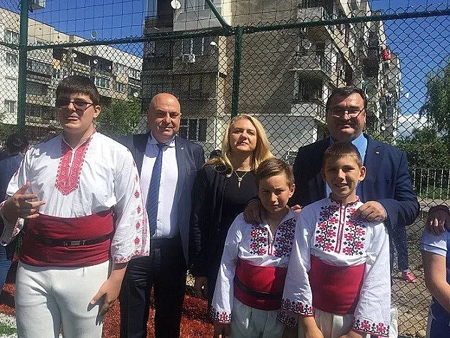 По инициатива на НФСБ: Нова детска площадка в "Бенковски"