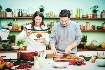 Тв готвачът Джейми Оливър банкрутира