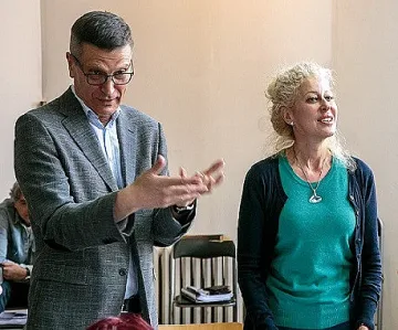 Ексминистър на Сърбия режисира в Оперетата