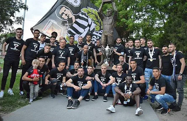 Локо (Пд) посвети купата на Садъков