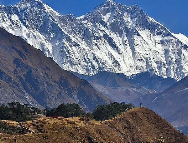 Още един българин изкачи осемхилядник