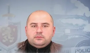 Убиецът от Костенец забелязан да кара колело в мерата