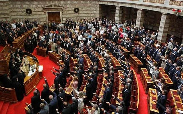 Гърция сваля цените на храните