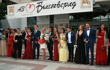 Кмет дава коктейл за абитуриенти