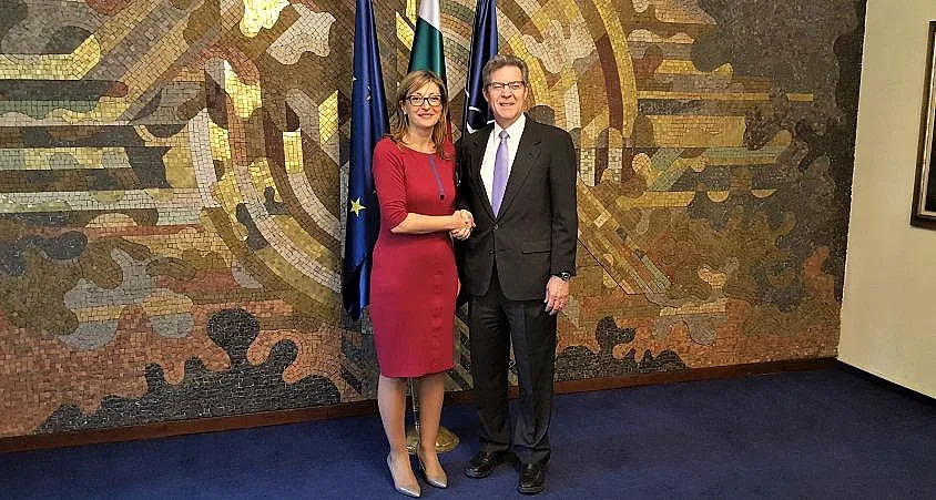 България и САЩ подпомагат православните по света