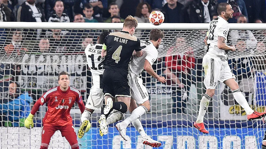 Акциите на Аякс се сринаха след загубата