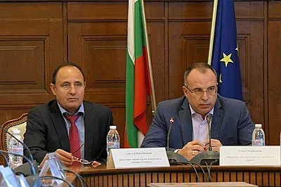 Порожанов: Ще има помощ за пчеларите