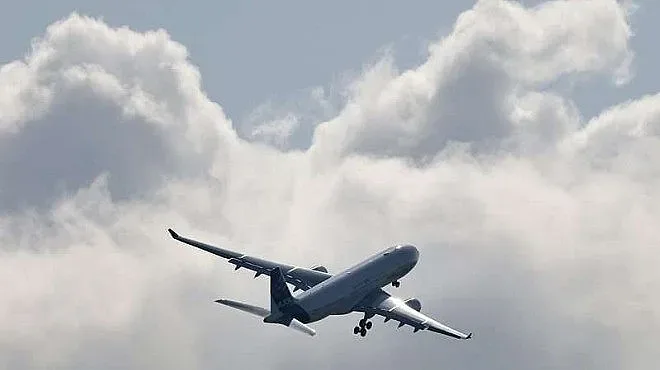 Пътнически самолет от Франция изчезна над Иран